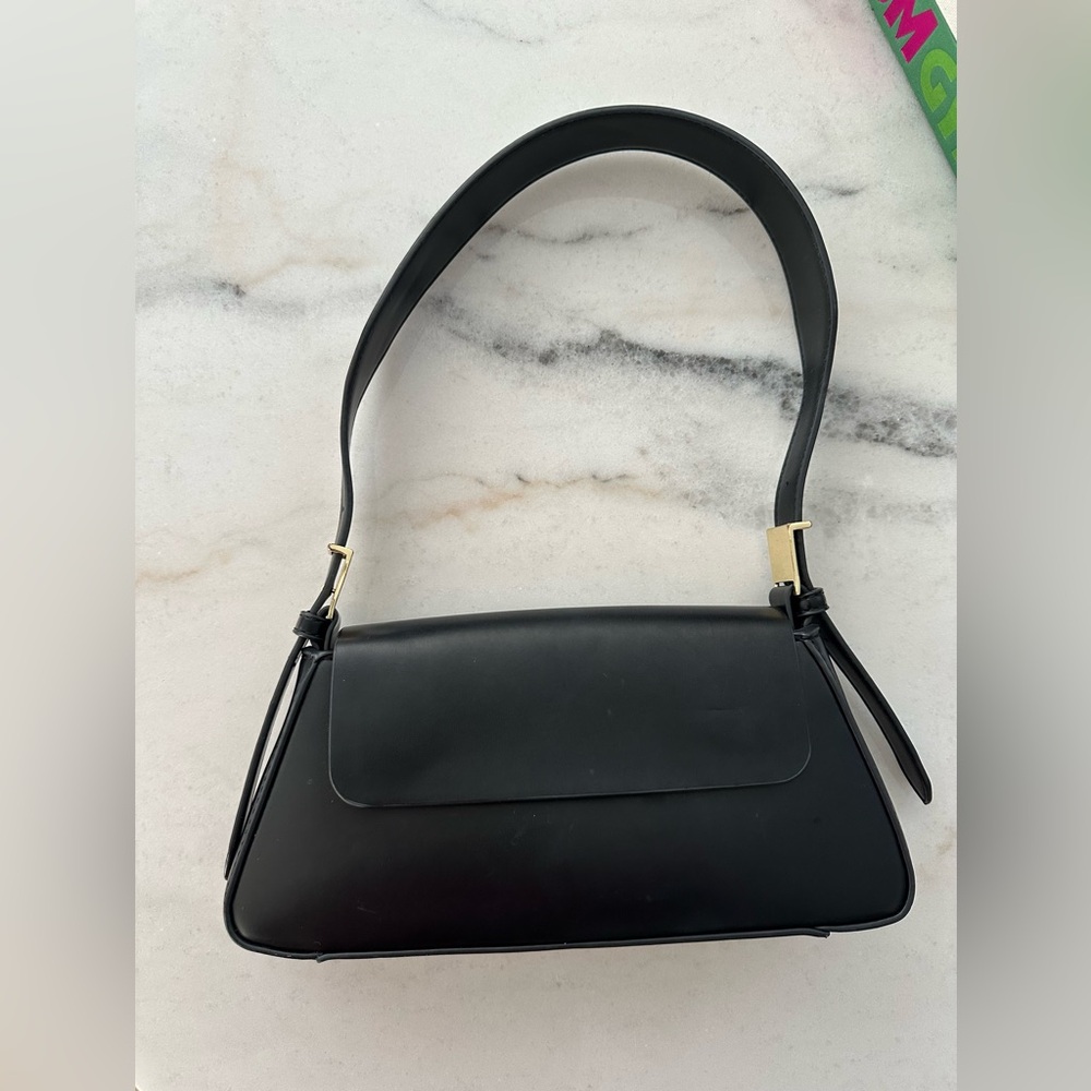 Zara Black Leather Shoulder Bag